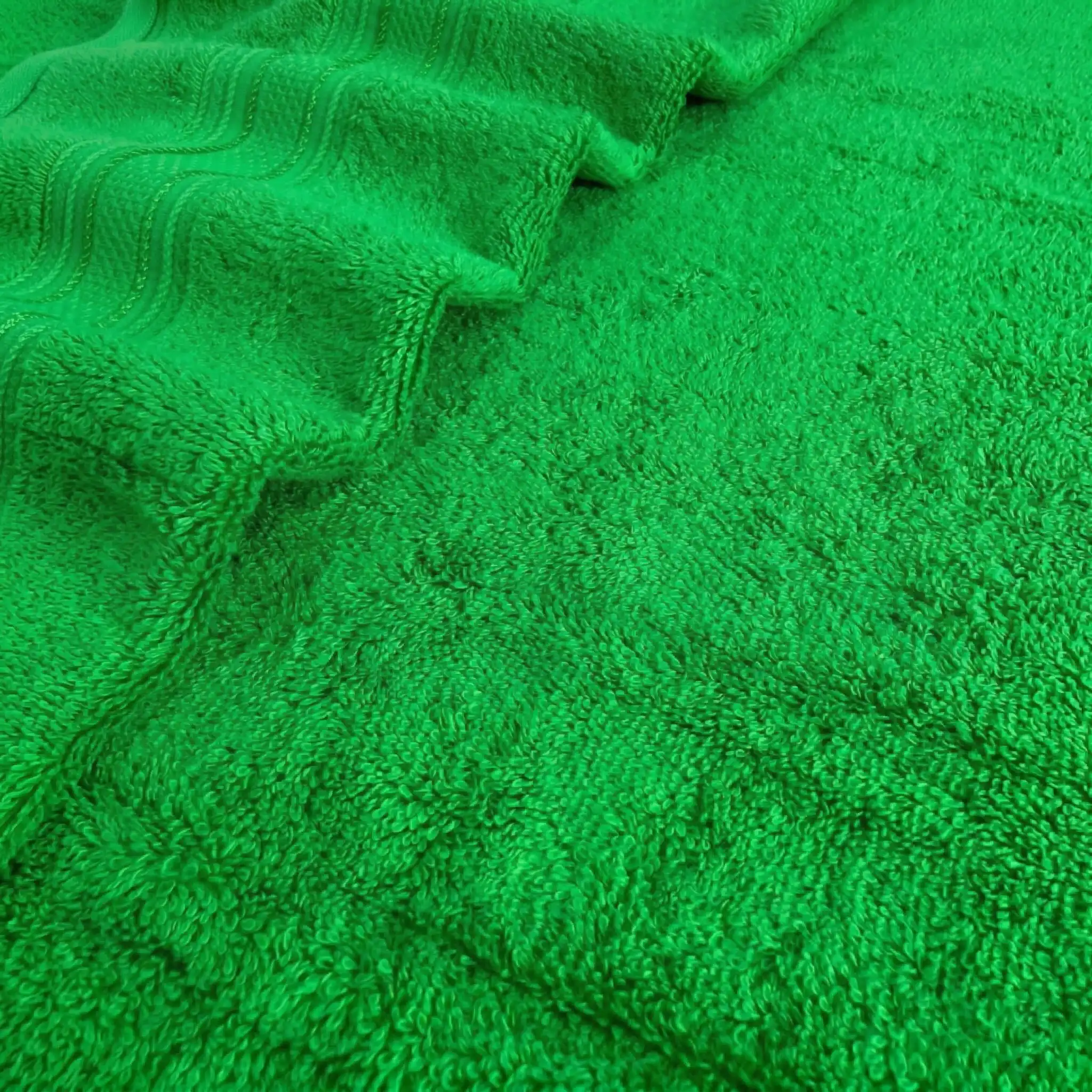 Trident Classic Plain Bath Towel / Green